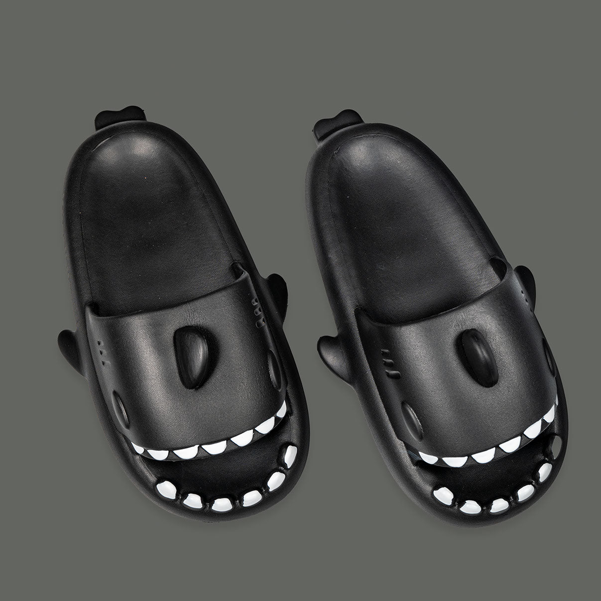 Kugelblitz Hai Latschen schwarz